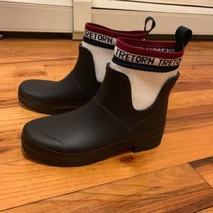 NEW!! Women’s Tretorn Navy Rain Boots!